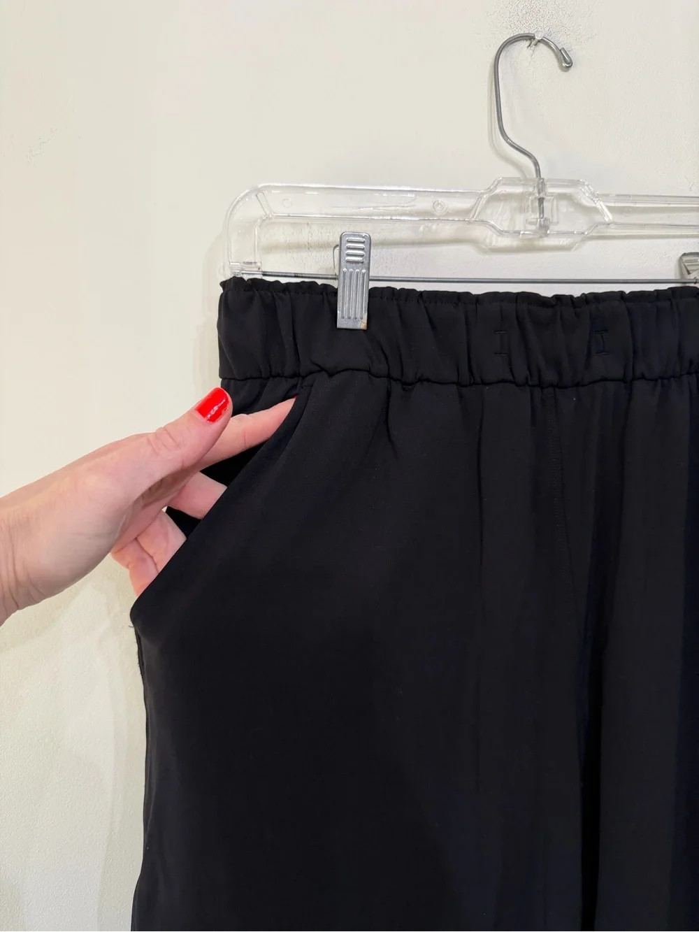 Lululemon Keep Moving Luxtreme Jogger Sweat Pants Black Athleisure Women’s 8